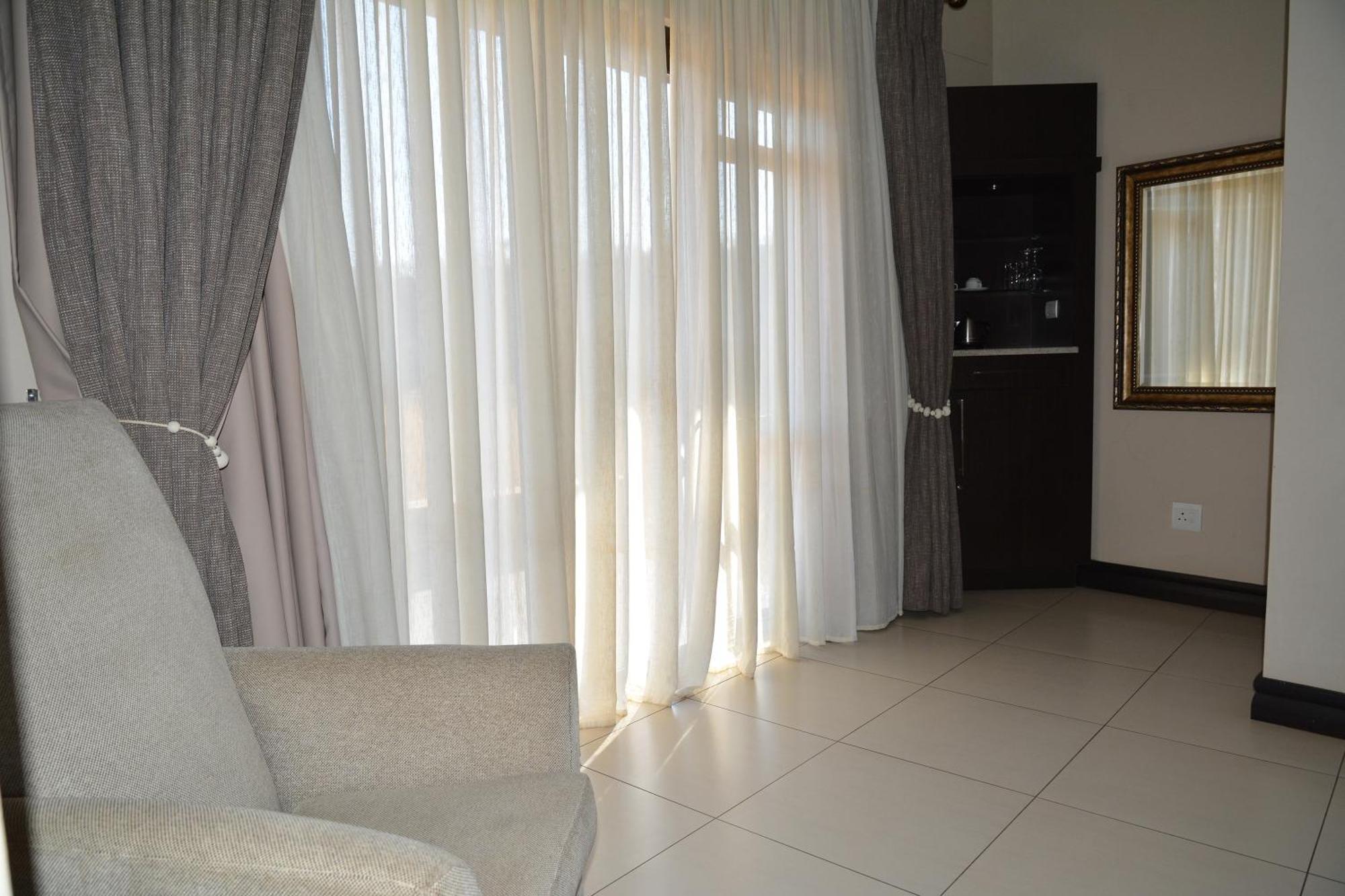 Legend Simba Safari - Legend Golf Safari Resort Golders Green Luaran gambar